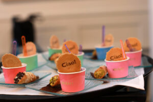 Guests enjoyed a sweet internationally-themed treat of gelato with a cookie and a cannoli. Photo by Karen Pearlman.