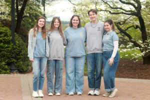 Members of UMW's Community Outreach and Resources (COAR) student service organization earned a Fund for Mary Washington Impact Grant to make hundreds of bagged lunches for Micah Ministries to feed the area's unhoused population. Photo by Karen Pearlman.